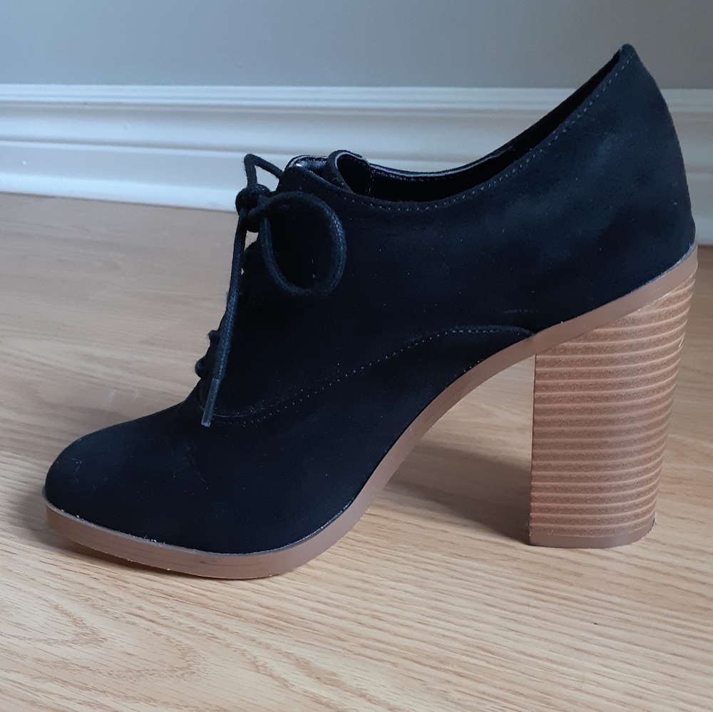 Black Heeled Booties - Picture 3 of 8